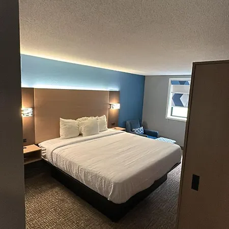 Super 8 By Wyndham Mankato Hotel Exterior photo